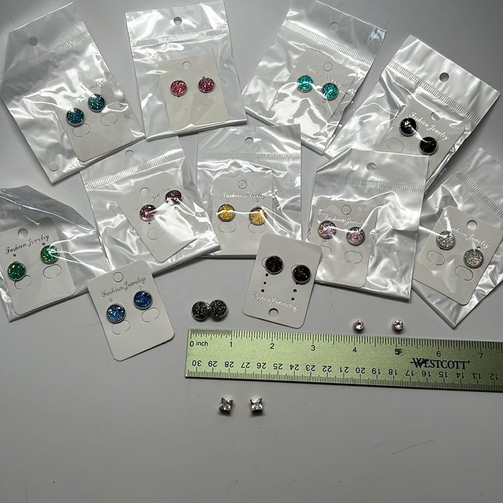 Magnetic earrings Lot of 14 pair